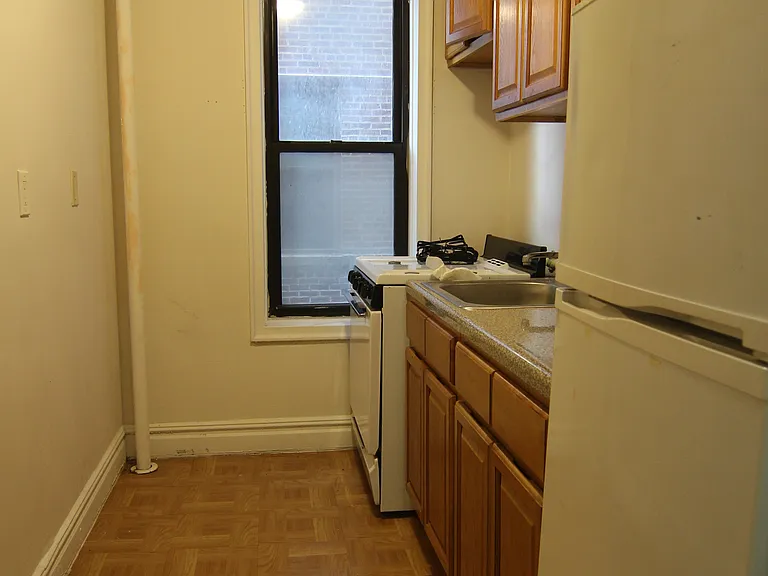 30-60 48th St #1E — Photo 3