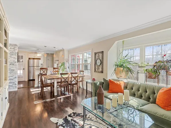 262 Oscawana Lake Road, Putnam Valley, NY 10579