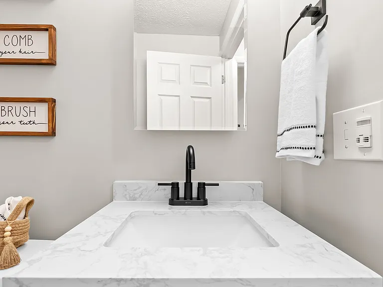 The Flats At Fox Hill — Photo 43