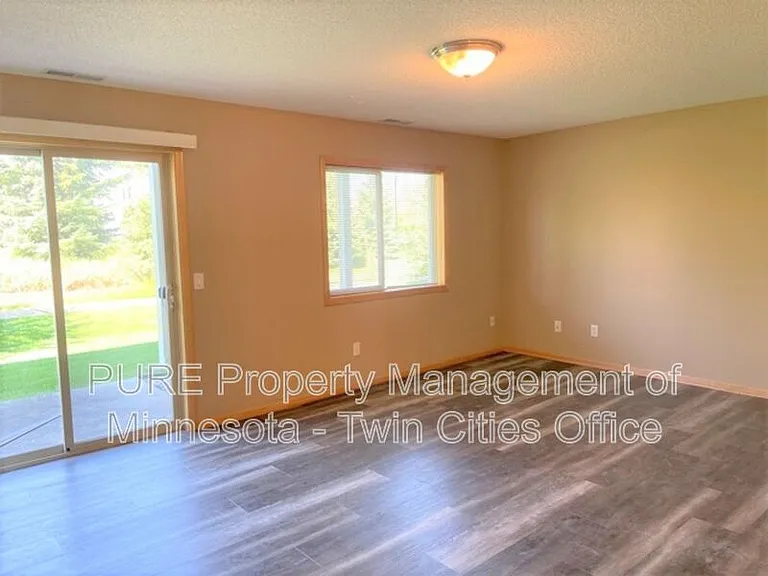 3152 Legacy Ln — Photo 9