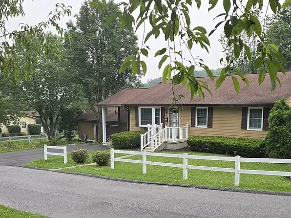301 E 22nd Ave, Altoona, PA 16601