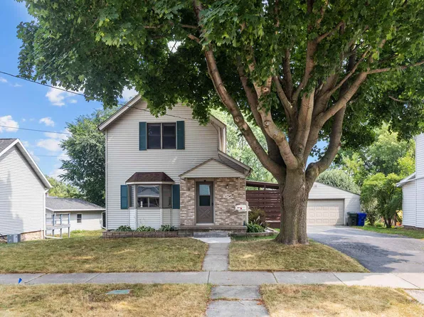 810 Oviatt St, Kaukauna, WI 54130