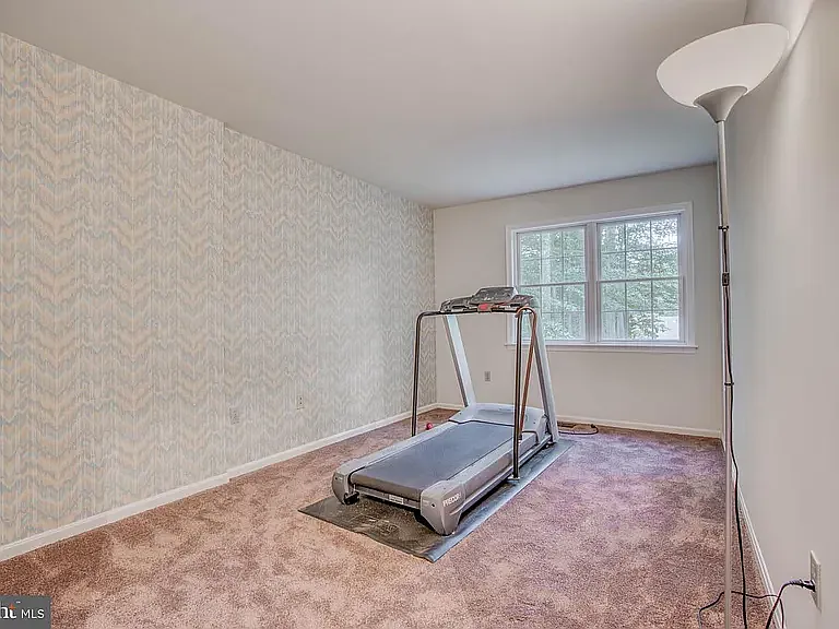 594 Pinedale Dr — Photo 12