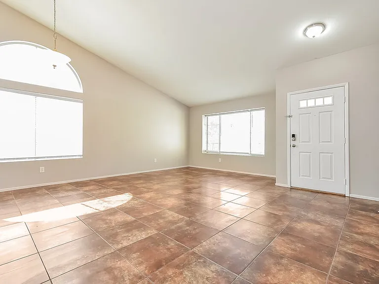 1621 Running Creek Dr — Photo 8
