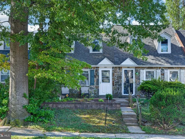 884 Woodlawn Ave, Phoenixville, PA 19460