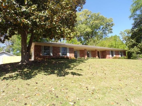 403 Ridgewood St, Vicksburg, MS 39180