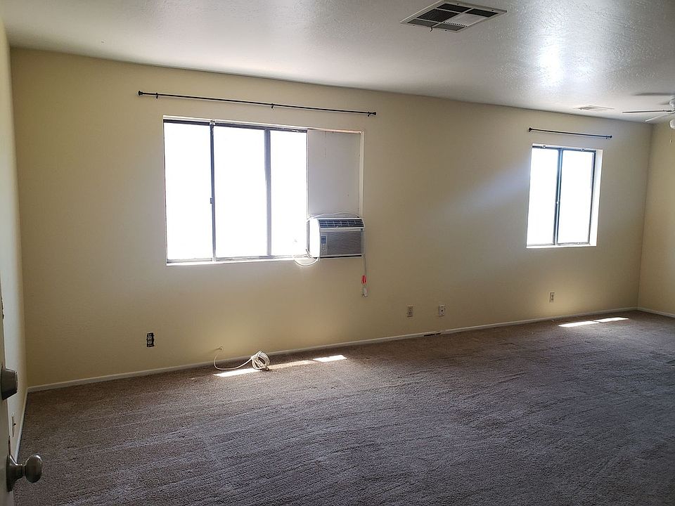 1st image of 570 Holt Ave #D