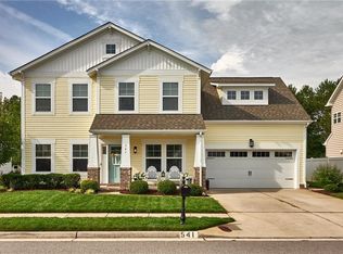 541 Hanbury Rd W, Chesapeake, VA 23322