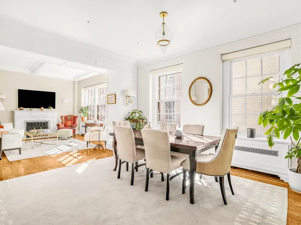 829 Park Avenue image 1 of 13