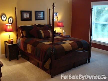 Master Bedroom
						:
						Large master - 13-10 x 15-10 - great windows for natural light