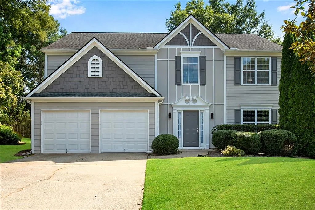 3 bed, 2.5 bath, 2431 sqft, $2,650 — Photo 3