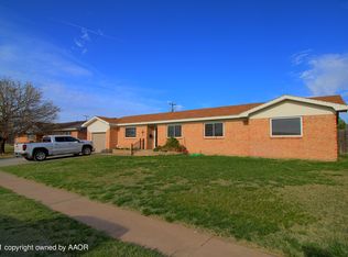 1105 Northwestern St, Perryton, TX 79070