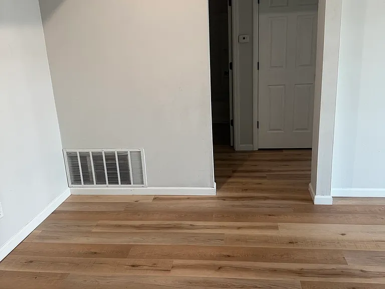 3547 Heatherton Dr #8 — Photo 3