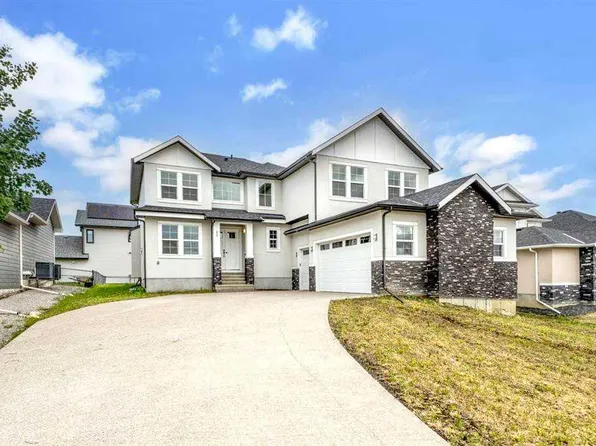 22 SW Cimarron Estates Gate, Okotoks, AB T1S 0M9