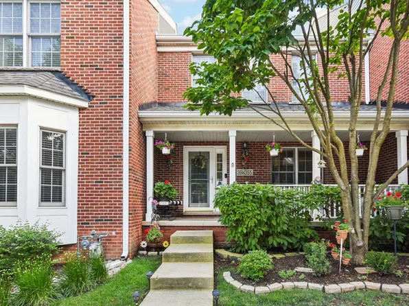 39W355 Baker Dr, Geneva, IL 60134