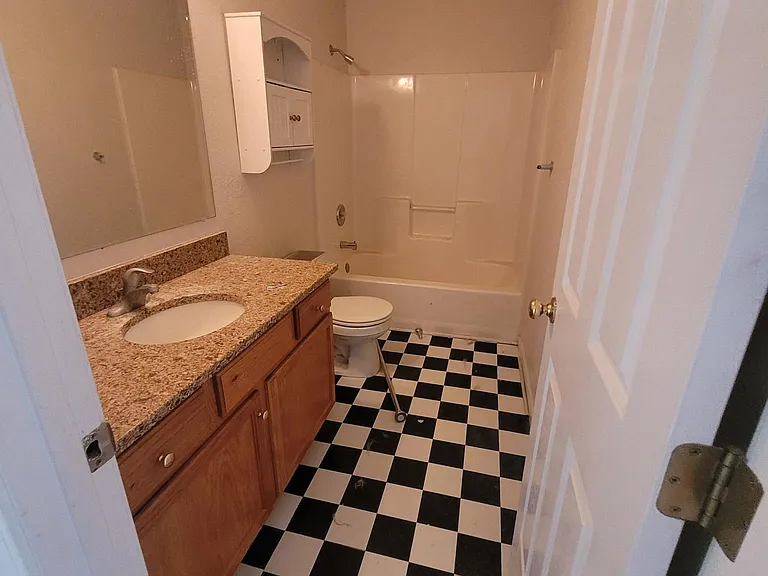 2681 E Oakbrook Dr — Photo 7