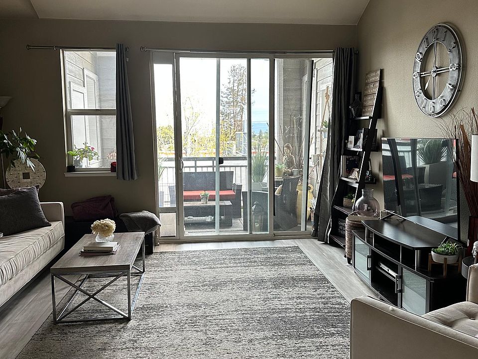 1st image of 1982 W Bayshore Rd APT 135
