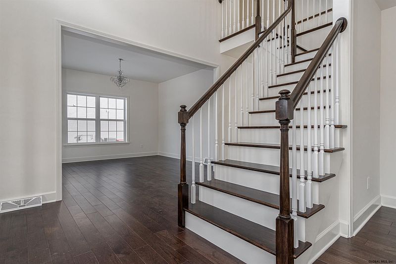 4th image of 312 DANIELLE Drive