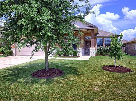 3rd image of 215 Hendelson Ln