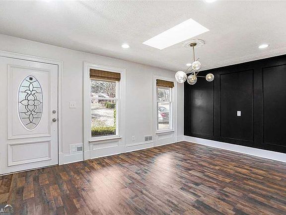 3rd image of 1305 Bellemeade Cir SW