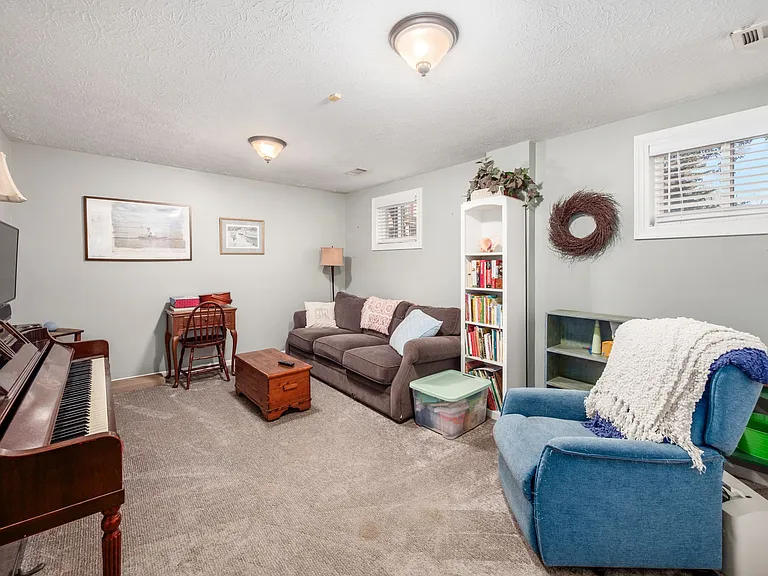 1655 Keats Ct — Photo 25
