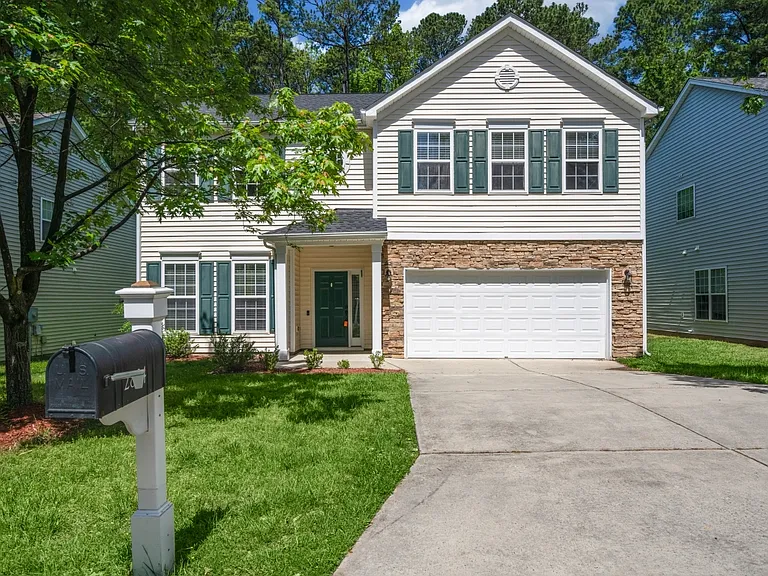 2804 Sagebrush Ln — Photo 1