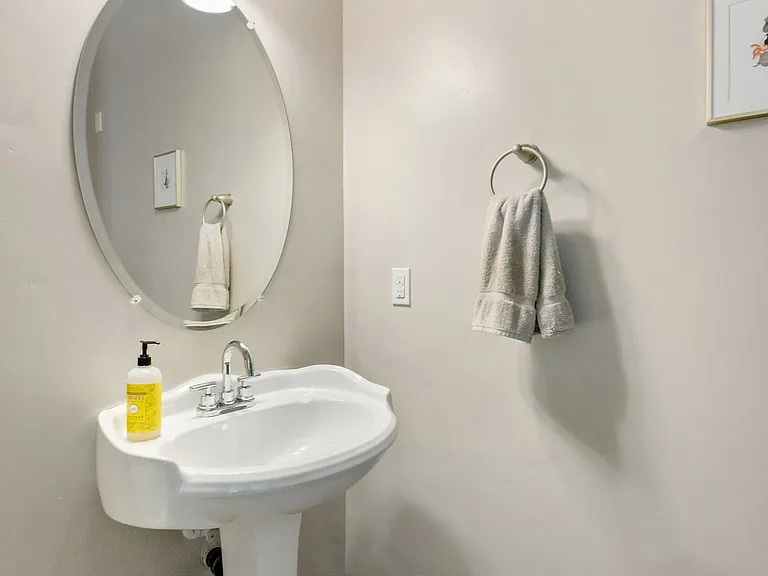 6775 Skyview Dr — Photo 37