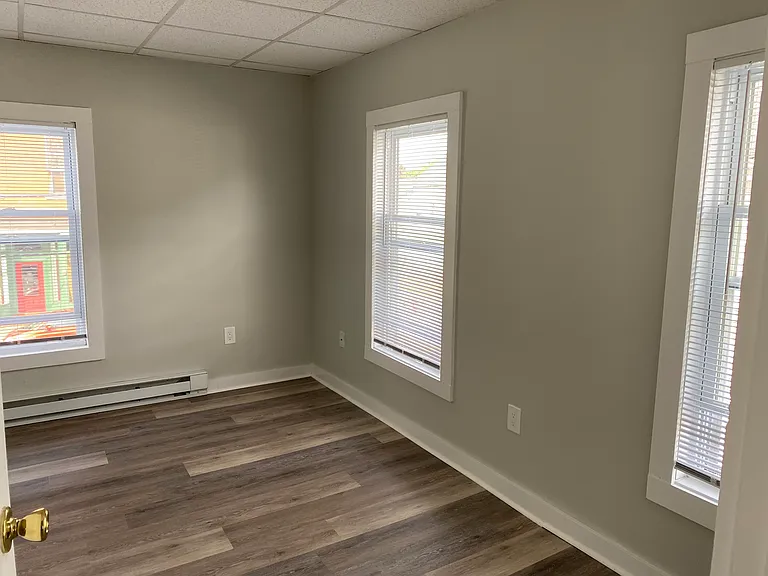 42 Main St #1 — Photo 4