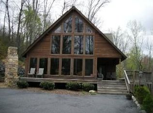 466 W Point Dr, Vilas, NC 28692