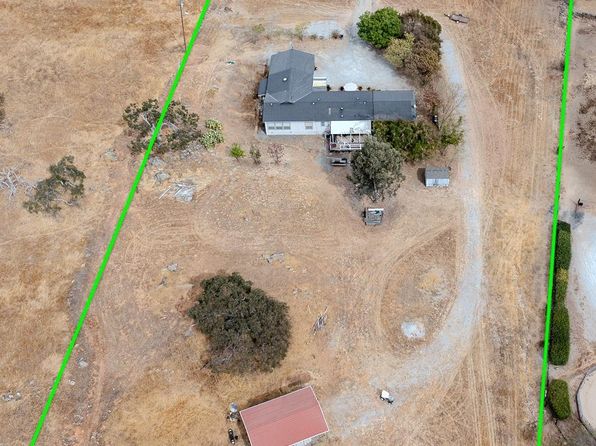 9525 Banderilla Dr, La Grange, CA 95329