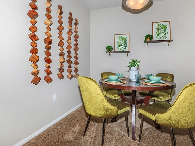 1c1 757 SQFT 1 Bed 1 Bath