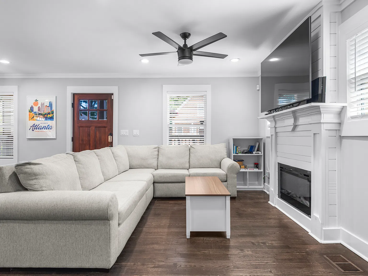 5 bed, 2851 sqft, $7,500 — Photo 3