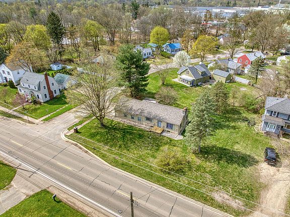 3rd image of 1491 E Michigan Ave