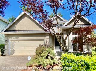 2 Morningview Ln, Lake Oswego, OR 97035