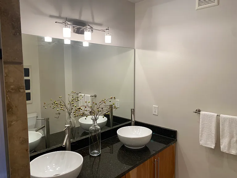 1232 Vine St #4 — Photo 11