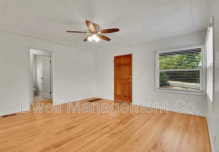 8841 Almond Rd — Photo 7