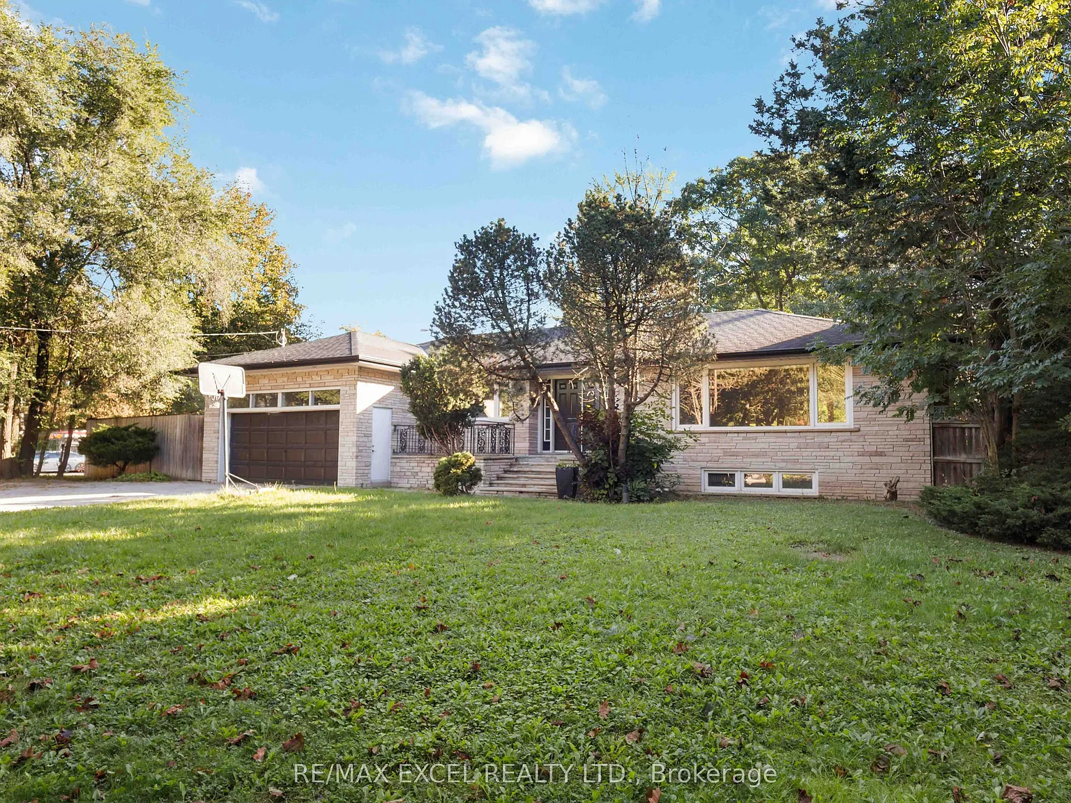 4 bed, $5,800 — Photo 2