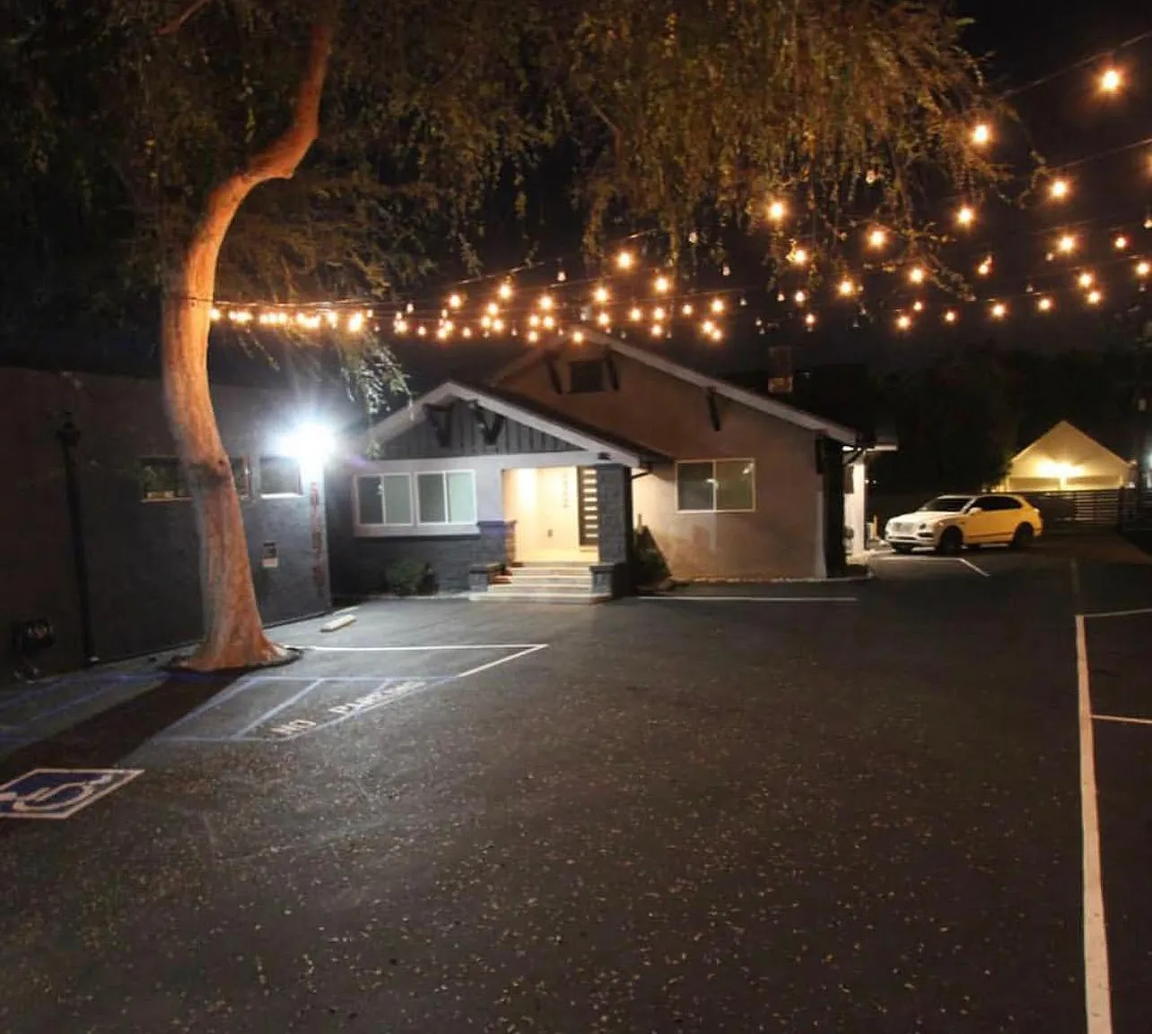 4420 Lankershim Blvd — Photo 4