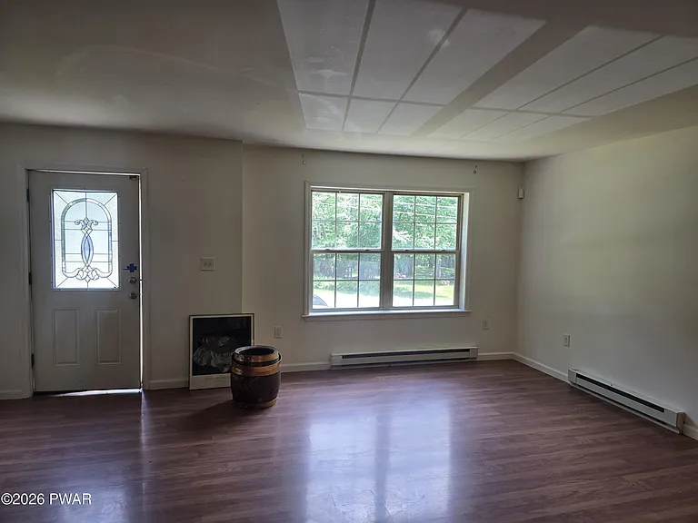 103 Spruce Pl — Photo 5