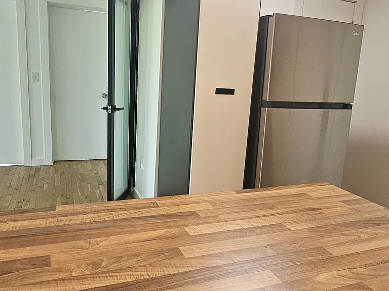 35 Springside Ave #3H — Photo 4