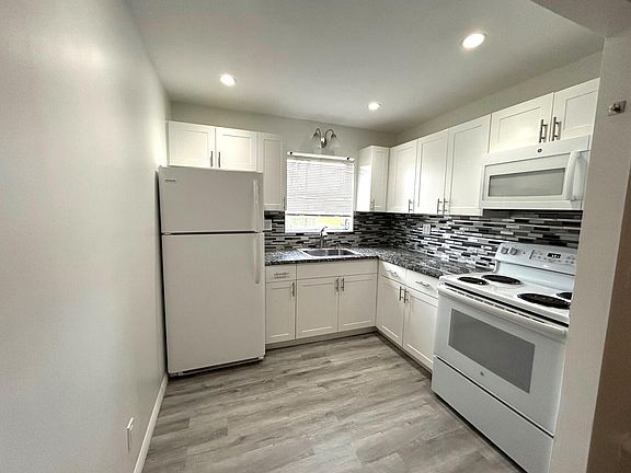 3rd image of 2723 Dudley Dr W #2723G