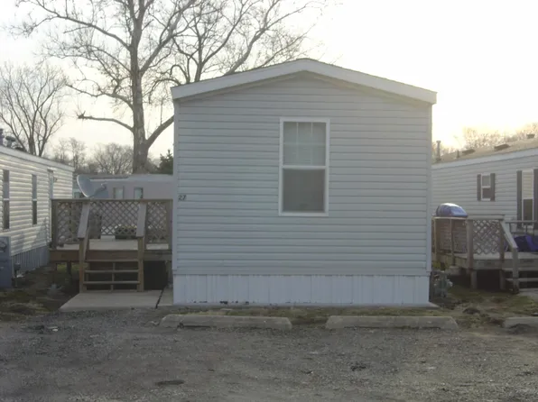 177 N Center St #27, Braidwood, IL 60408