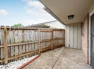 1529 Wirt Rd APT 20, Houston, TX 77055