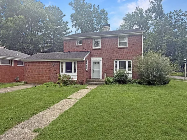 117 W Delaware Ave, Urbana, IL 61801