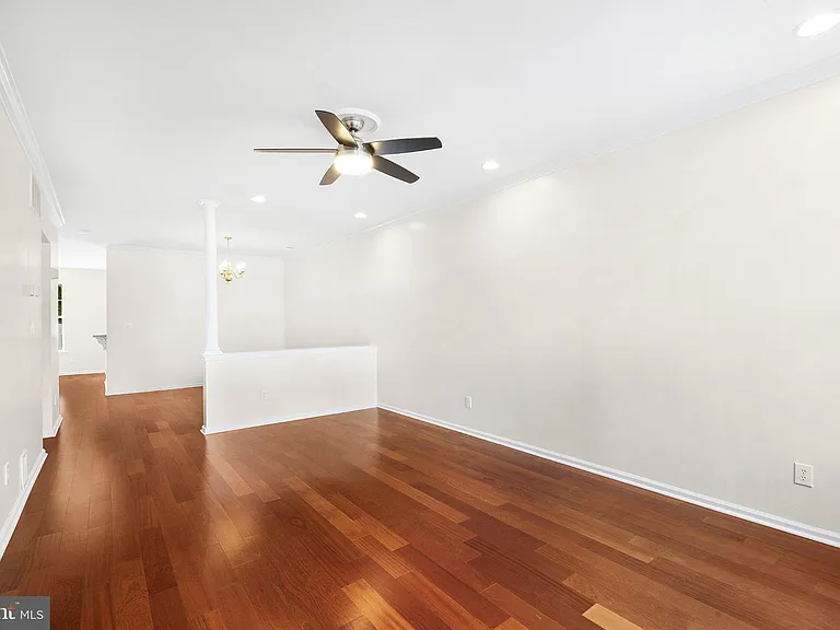 99 Warwick Rd — Photo 4