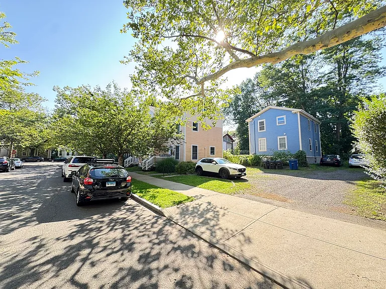 23 Edwards St — Photo 9