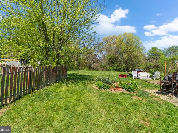 891 Century St, Hampstead, MD 21074