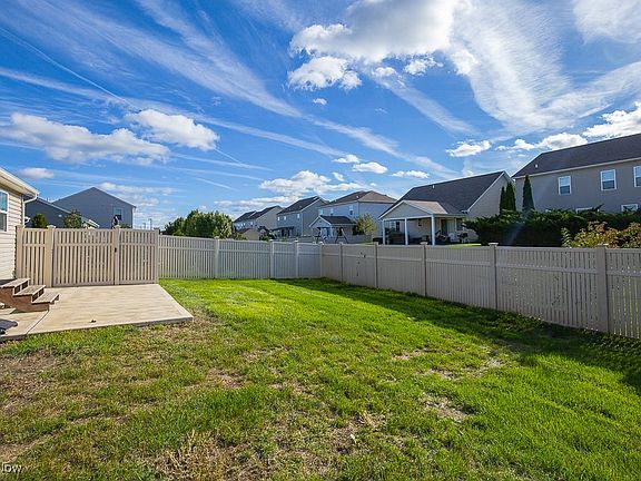 4th image of 343 Lakewick Ln