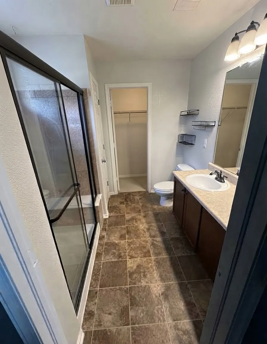 3 bed, 2.5 bath, 1700 sqft, $2,950 — Photo 4