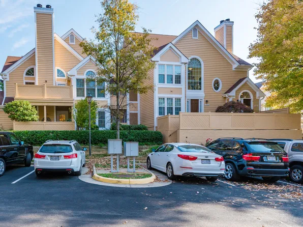 1530 Church Hill Pl, Reston, VA 20194
